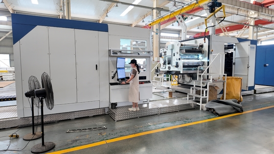 インバーター周波数制御ライトライン 高真空金属化機械