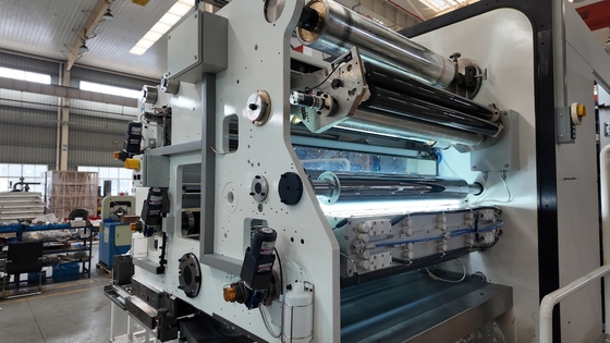 ステーガーされたセラミックボート設計のプラスチックフィルムのためのコンデンサータ真空金属化器