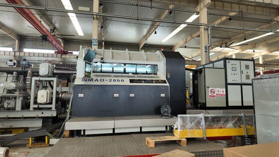 導電性およびシールドフィルムの製造のための真空塗装プロセスを提供するアルミオキシド巻き込み塗装設備